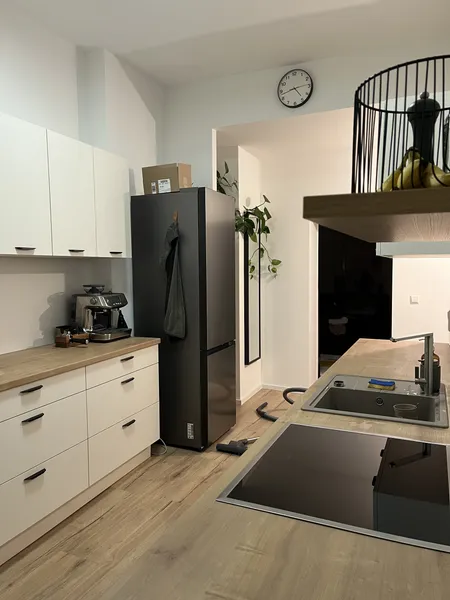 2-Zimmer-Wohnung in Weißensee – Zweitbezug, direkt von der Eigentümerin, Küchenübernahme erforder. — photo 1